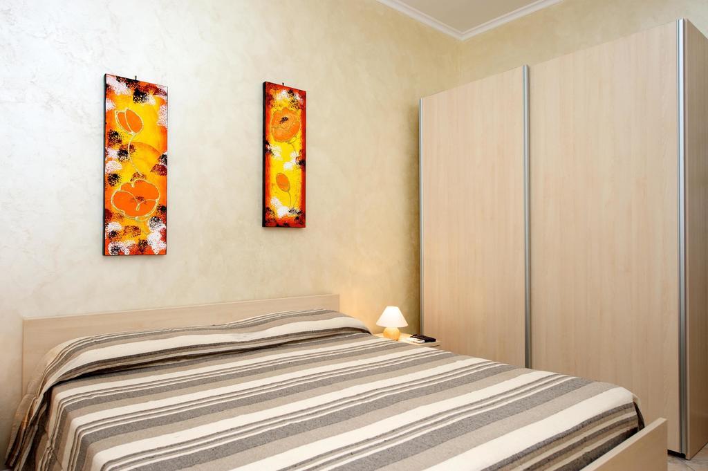 Guesthouse Holiday And Rom Exterior foto